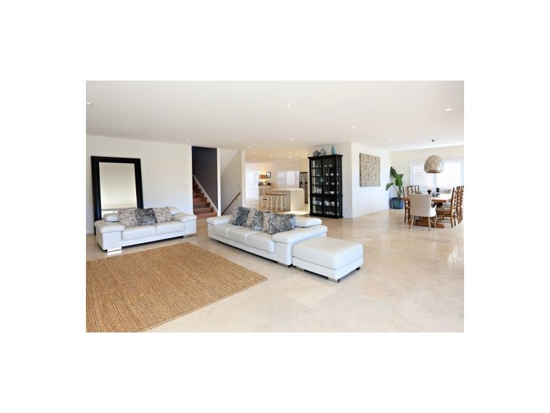 16 Playfair Road, North Curl Curl NSW 2099