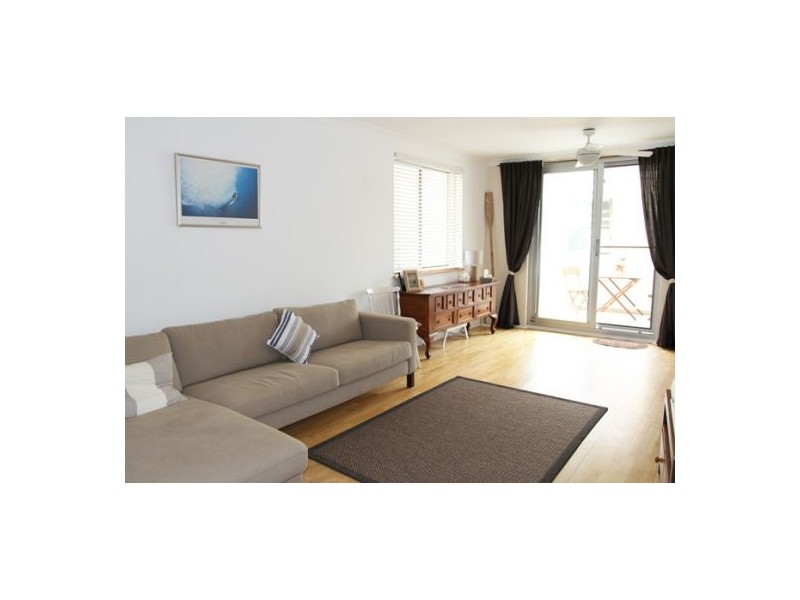 9/52 Carrington Parade, Curl Curl NSW 2096