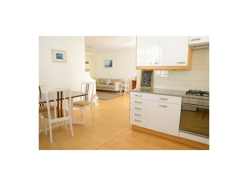 9/52 Carrington Parade, Curl Curl NSW 2096