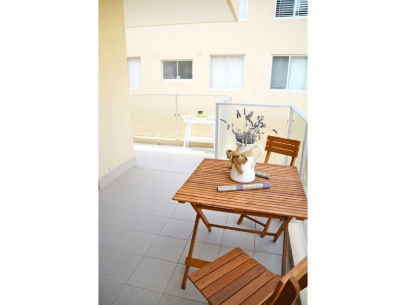 9/52 Carrington Parade, Curl Curl NSW 2096