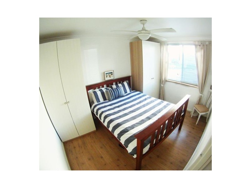 9/52 Carrington Parade, Curl Curl NSW 2096