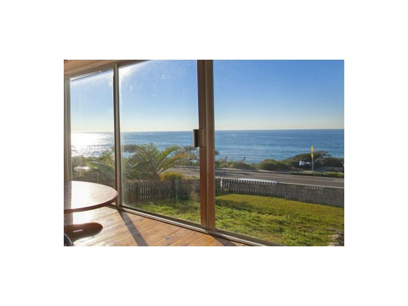 23 Carrington Parade, Freshwater NSW 2096