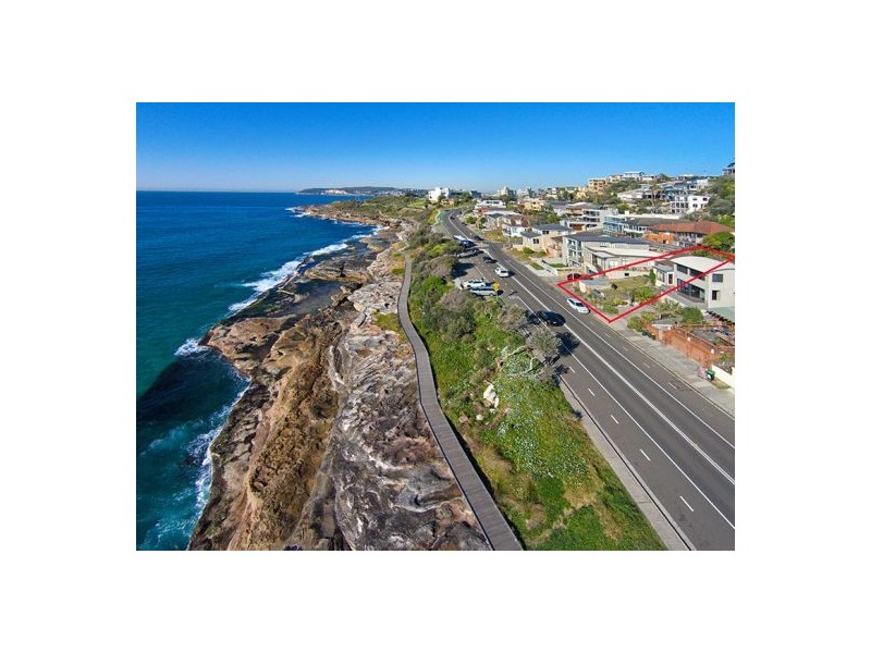 23 Carrington Parade, Freshwater NSW 2096