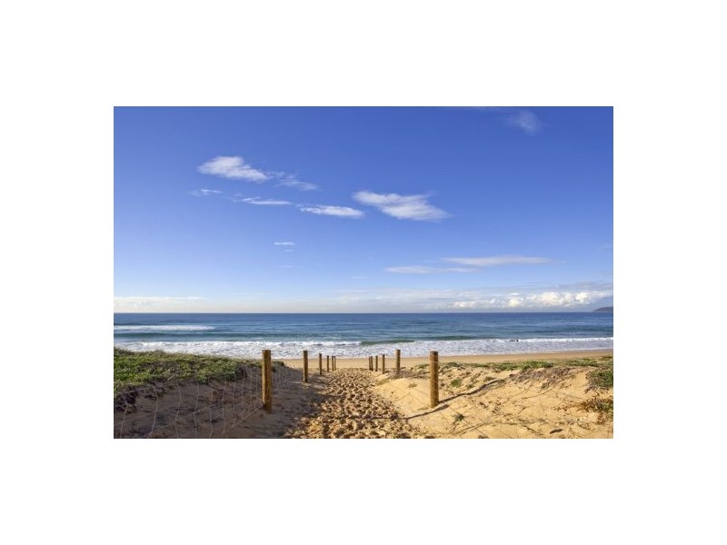 23 Carrington Parade, Freshwater NSW 2096