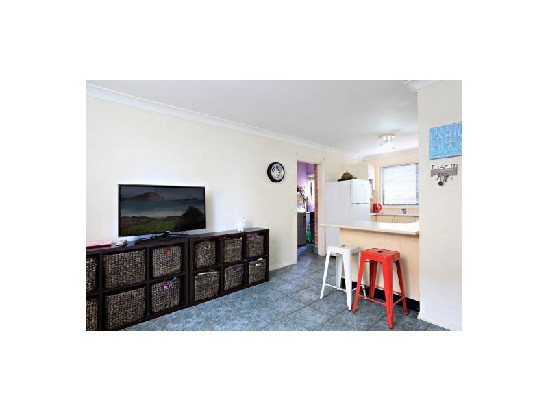 8 Waratah Parade, Narraweena NSW 2099