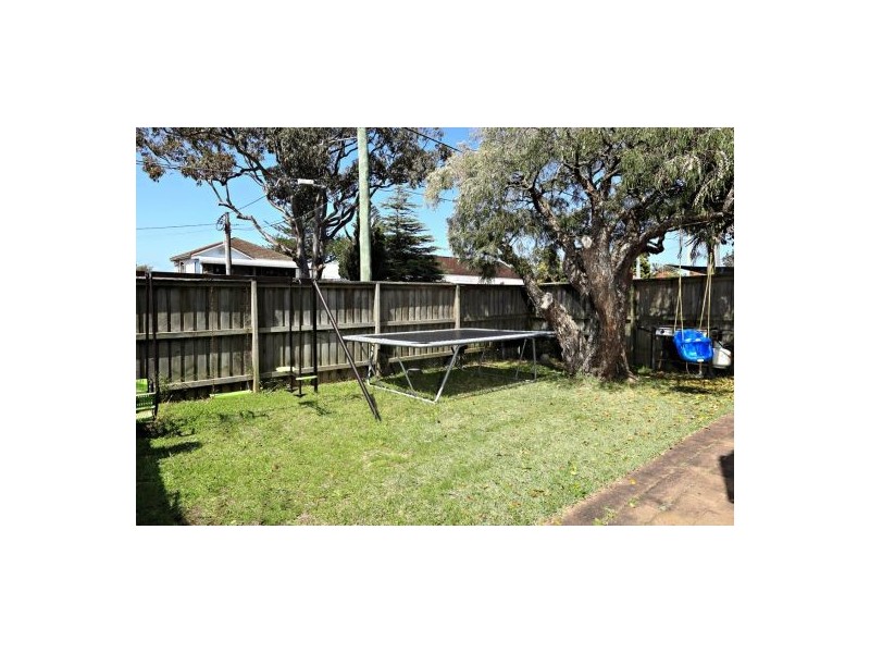 8 Waratah Parade, Narraweena NSW 2099