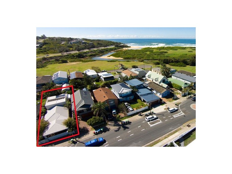 25 Griffin Road, North Curl Curl NSW 2099