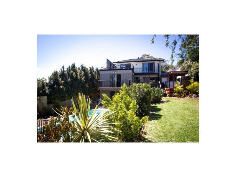 211A Headland Road, North Curl Curl NSW 2099