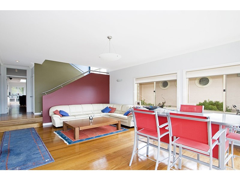 18 Jocelyn Street, North Curl Curl NSW 2099