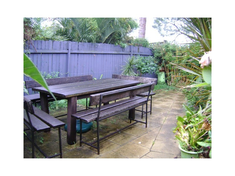 1B Travers Road, Curl Curl NSW 2096