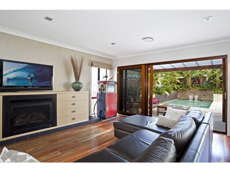 22 Stirgess Avenue, Curl Curl NSW 2096