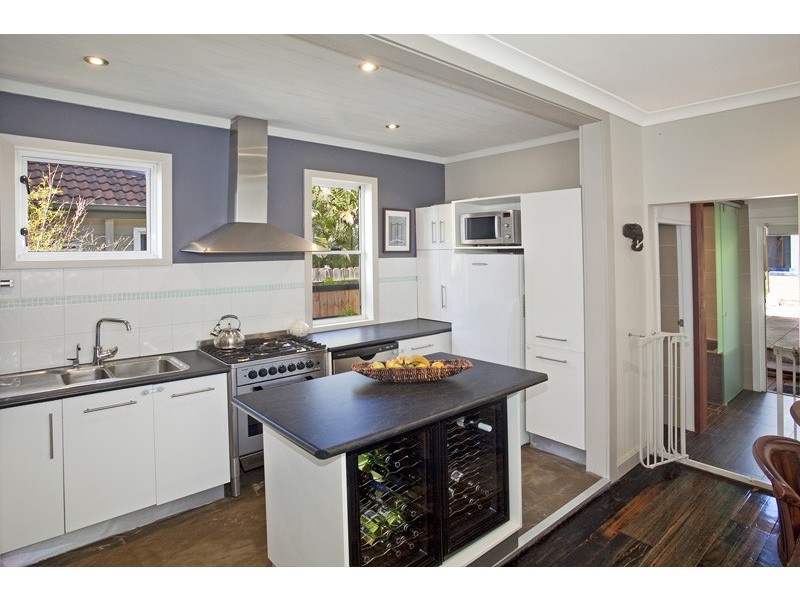 72 Soldiers Avenue, Freshwater NSW 2096