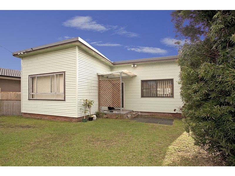 21 Stirgess Avenue, Curl Curl NSW 2096