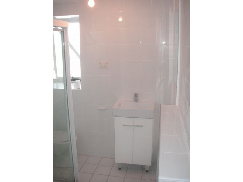 1/7 Batho Rd, Freshwater NSW 2096