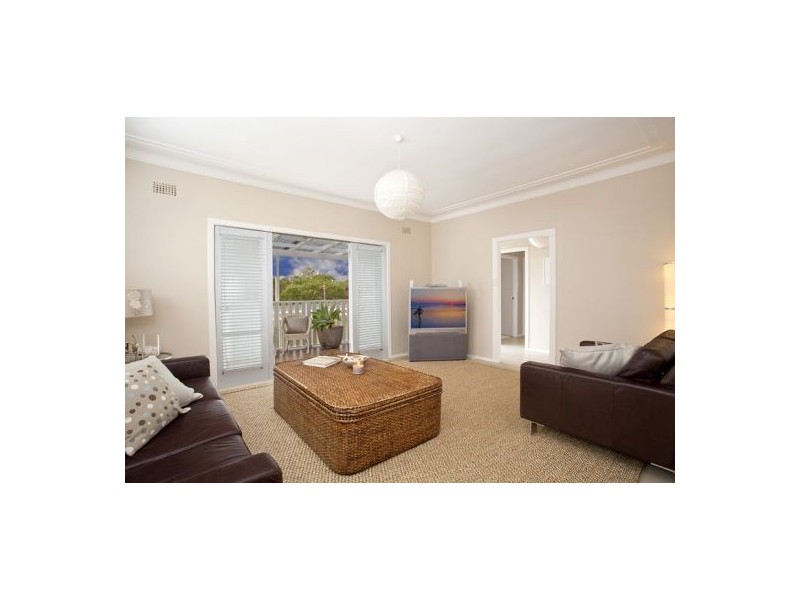 80 Carrington Parade, Curl Curl NSW 2096