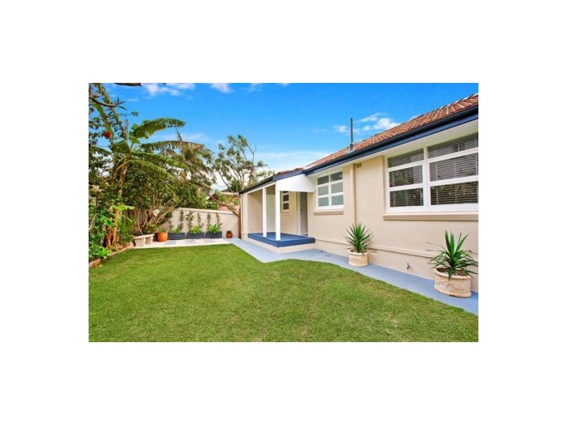 3 Kooloora Avenue, Freshwater NSW 2096