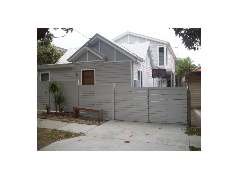 37 Surfers Parade, Freshwater NSW 2096