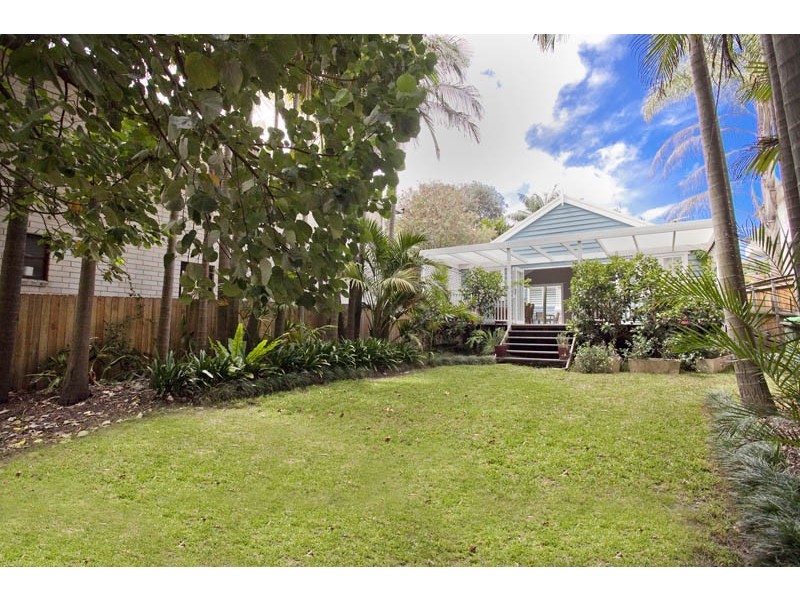 11A Ocean View Road, Freshwater NSW 2096