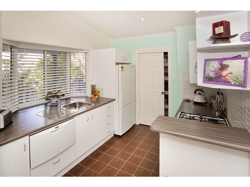 8 Palm Parade, North Narrabeen NSW 2101