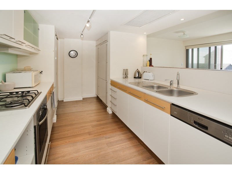 23/16-18 Beach Street, Curl Curl NSW 2096