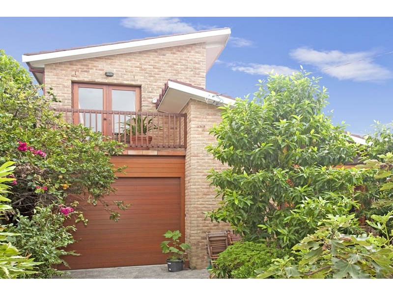 26 Surfers Parade and 67 Soldiers Ave, Freshwater NSW 2096