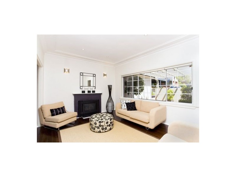 2 Waratah Street, Freshwater NSW 2096