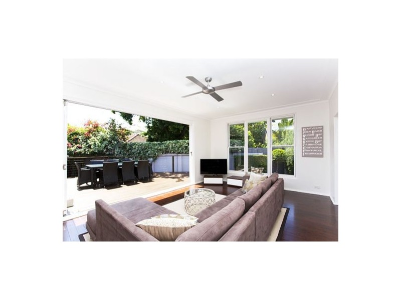 2 Waratah Street, Freshwater NSW 2096