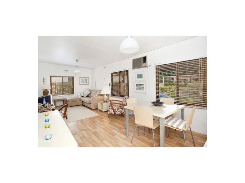 10 Hibiscus Parade, North Narrabeen NSW 2101