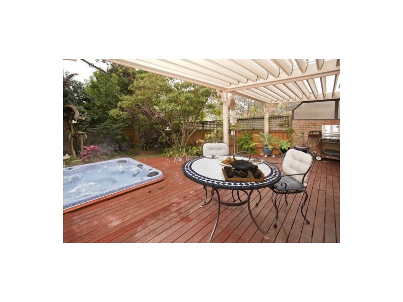9B Brighton Street, Curl Curl NSW 2096