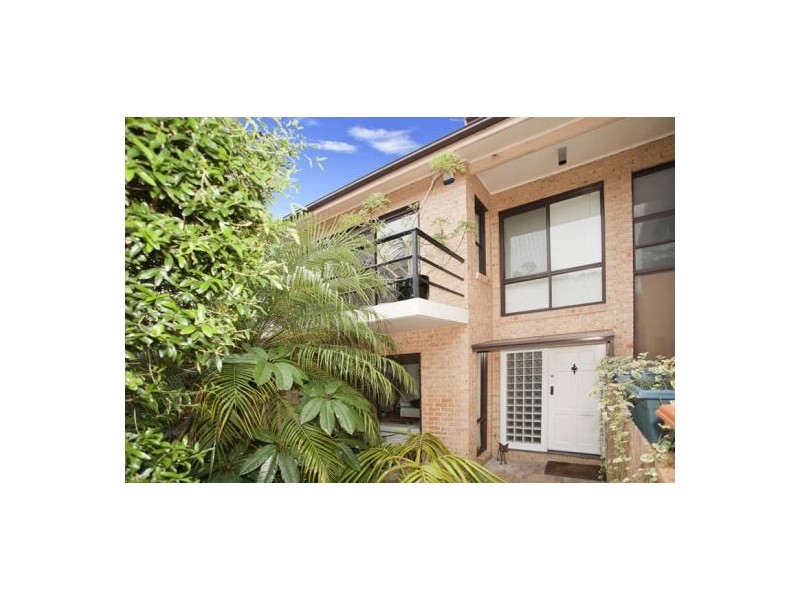 9B Brighton Street, Curl Curl NSW 2096