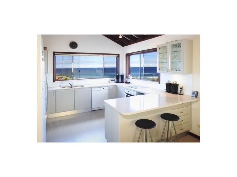 15 Gardere Avenue, Curl Curl NSW 2096