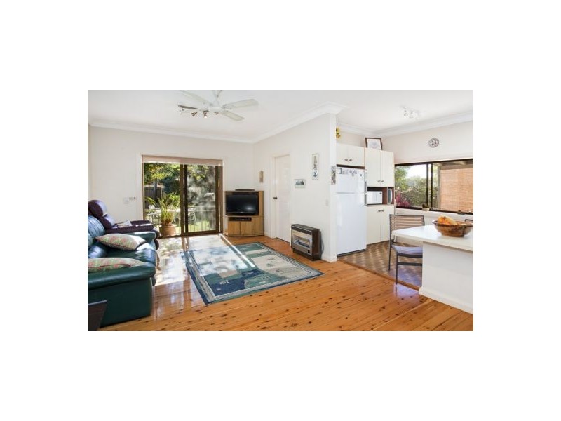 143 Wyndora Avenue, Freshwater NSW 2096