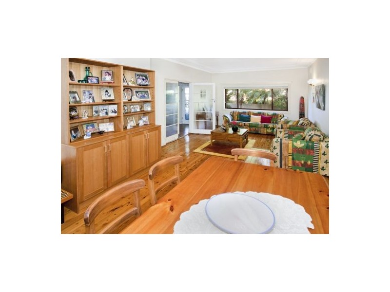 143 Wyndora Avenue, Freshwater NSW 2096