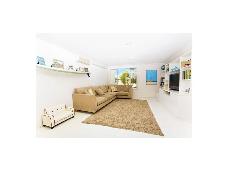 1 Graham Avenue, Freshwater NSW 2096