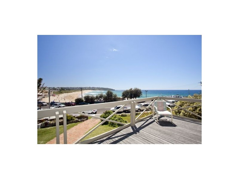 38 Carrington Parade, Curl Curl NSW 2096