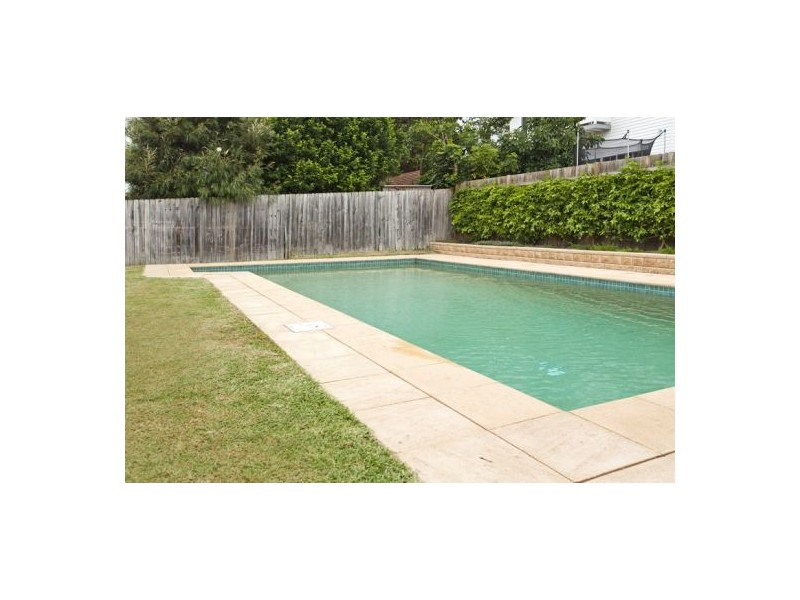 10 Stirgess Avenue, Curl Curl NSW 2096