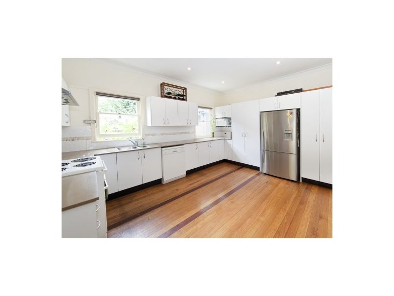 6 Fay Street, North Curl Curl NSW 2099