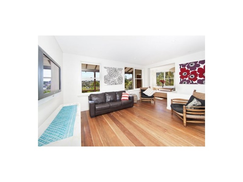 19 Undercliff Road, Freshwater NSW 2096