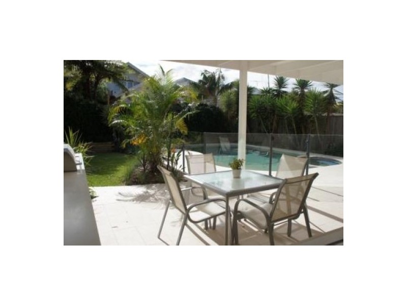 2 Murray Road, Freshwater NSW 2096