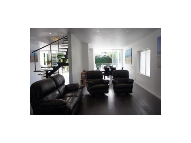 2 Murray Road, Freshwater NSW 2096