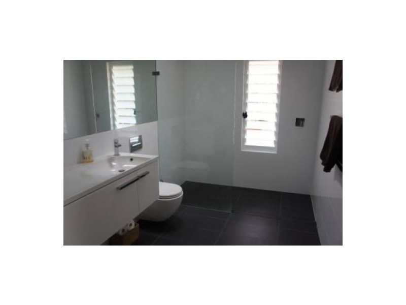 2 Murray Road, Freshwater NSW 2096