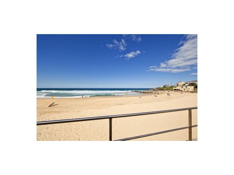 36 Curl Curl Parade, Curl Curl NSW 2096