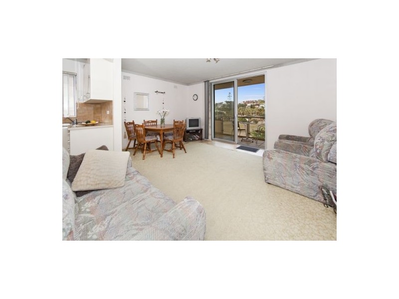 6/41 Oceanview Road, Freshwater NSW 2096