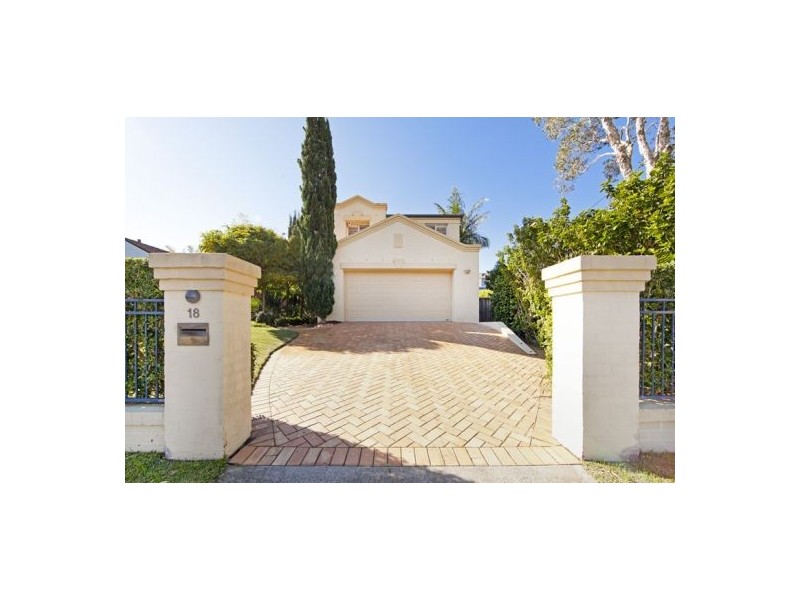 18 Kooloora Avenue, Freshwater NSW 2096