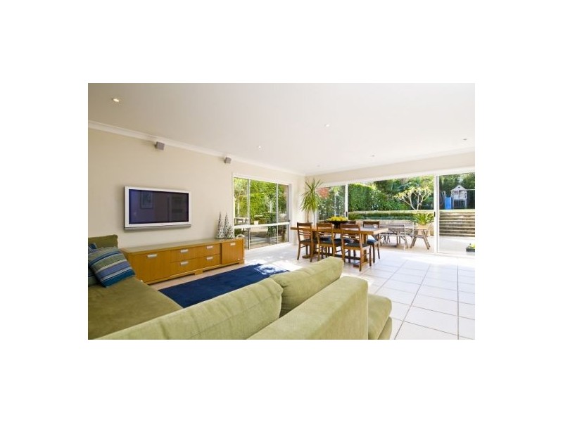 18 Kooloora Avenue, Freshwater NSW 2096