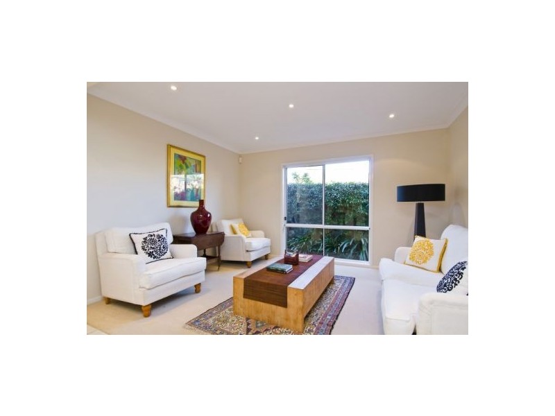 18 Kooloora Avenue, Freshwater NSW 2096