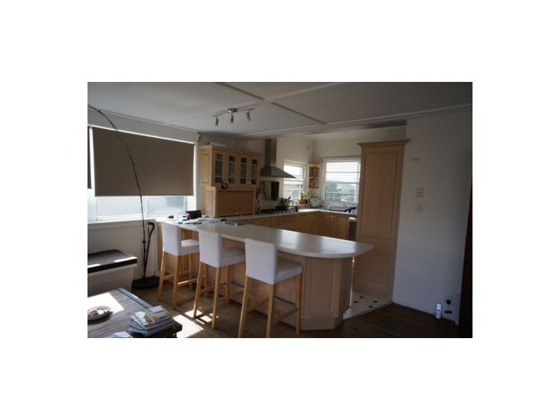 7 Seaview Avenue, Curl Curl NSW 2096