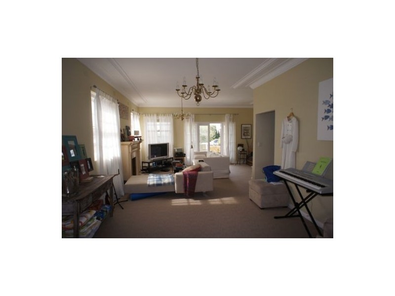 7 Seaview Avenue, Curl Curl NSW 2096