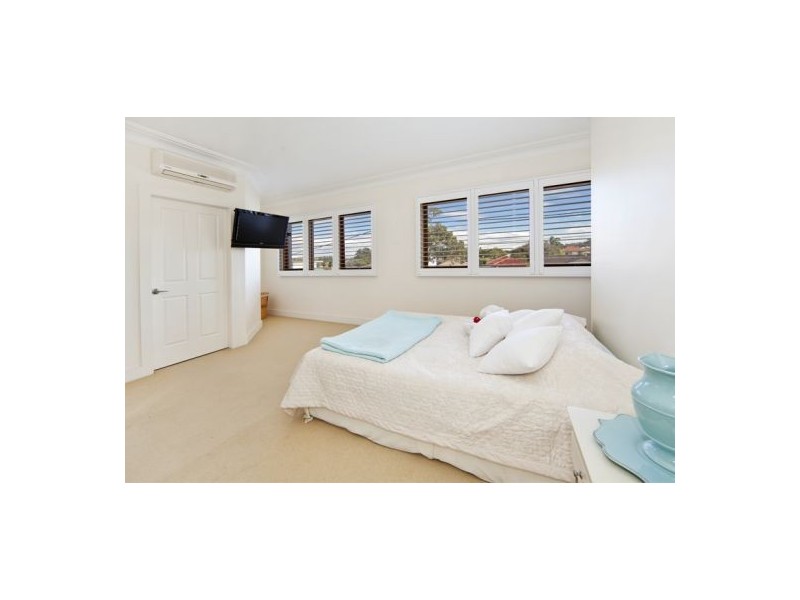 17 Blackwood Rd, North Curl Curl NSW 2099