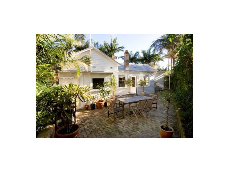 2 Evans Street, Freshwater NSW 2096